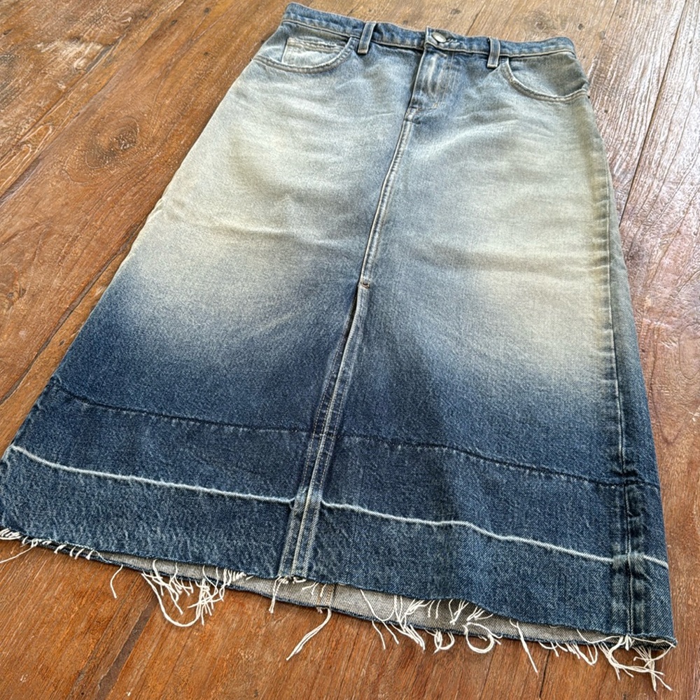 NWT Current/Elliot denim skirt. Size 26. Super cute and comfy.